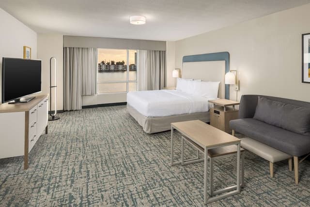 Studio Suite, 1 King Bed, Non Smoking