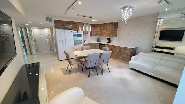 Apartment, 4 Bedrooms, Balcony, Ocean View