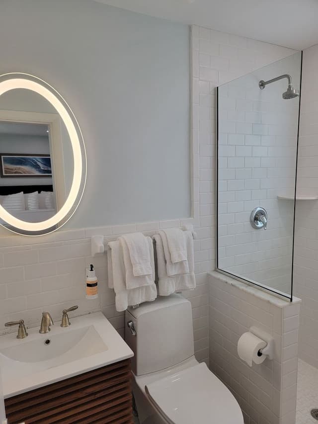 Standard Room, 1 Queen Bed