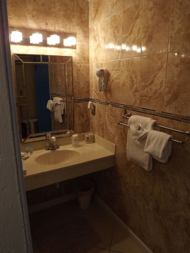 Basic Suite, 2 Queen Beds
