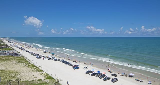 Standard Room, 2 Queen Beds, Kitchen, Partial Ocean View