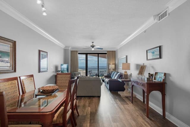 Condo, Multiple Beds (Emerald Grande W728)