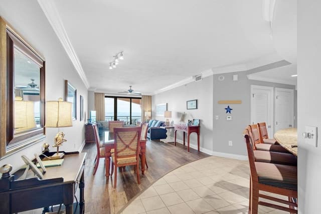Condo, Multiple Beds (Emerald Grande W728)