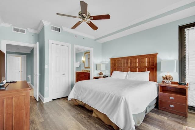 Condo, Multiple Beds (Emerald Grande W728)