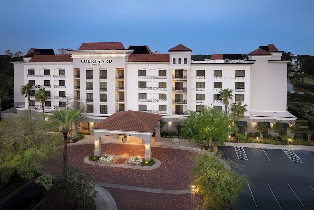 Courtyard by Marriott4