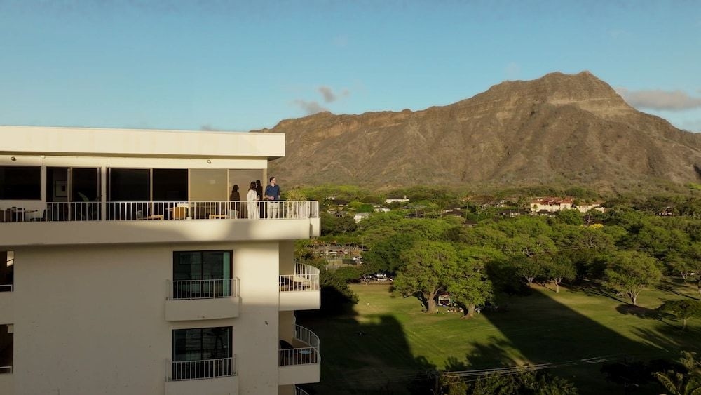 The Lotus Diamond Head1