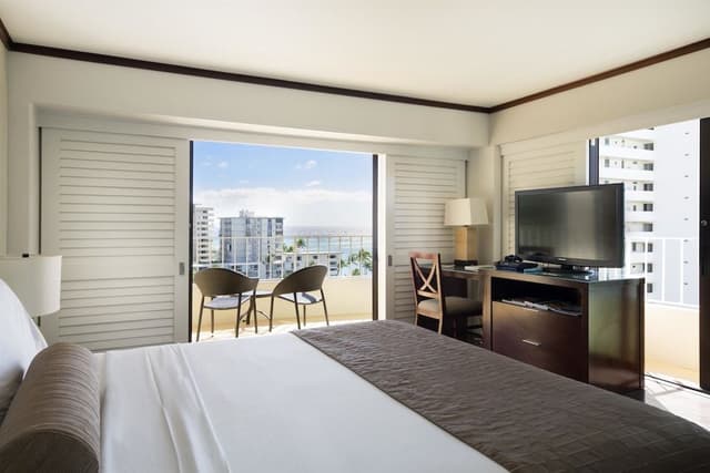 Premium Room, 1 King Bed, Ocean View, Corner