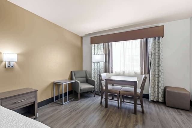 Suite, 1 King Bed, Accessible, Bathtub (Larger Room)