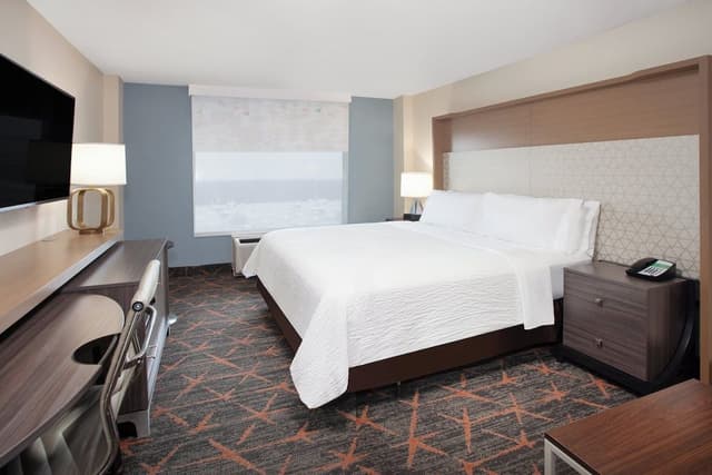 Standard Room, 1 King Bed