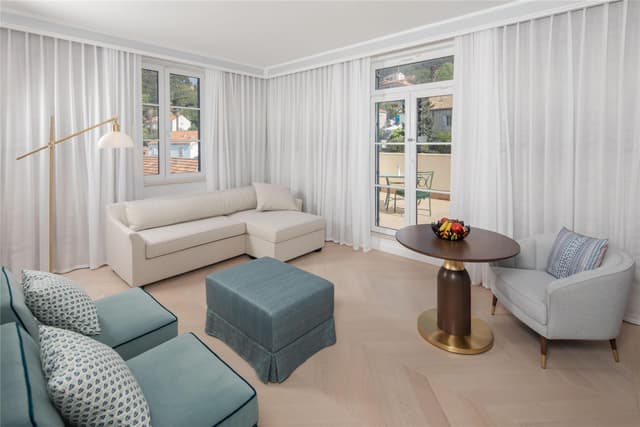 KING DELUXE SUITE