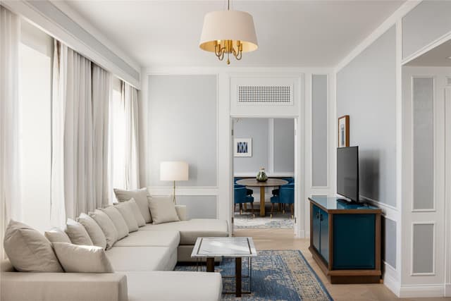IMPERIAL SUITE