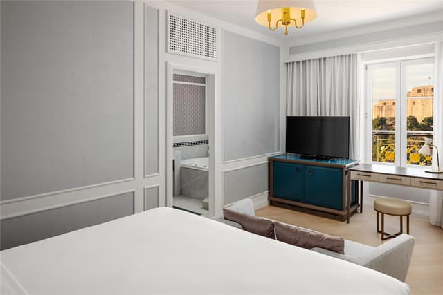 IMPERIAL SUITE