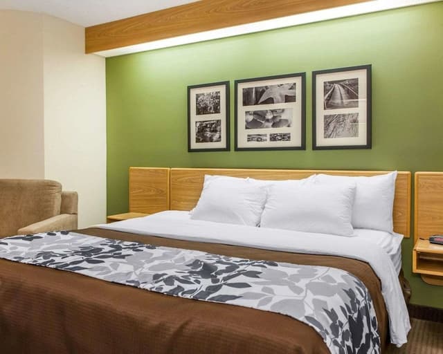 Suite, 1 King Bed, Non Smoking, Jetted Tub