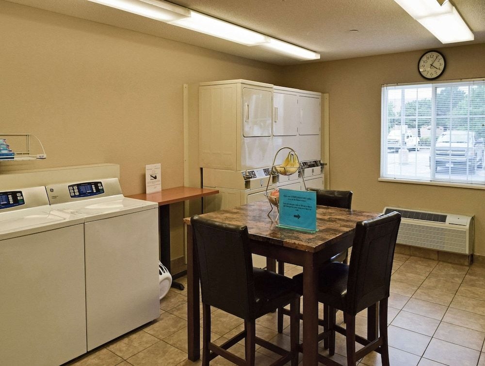 CANDLEWOOD SUITES KANSAS CITY-OVERLAND PARK4