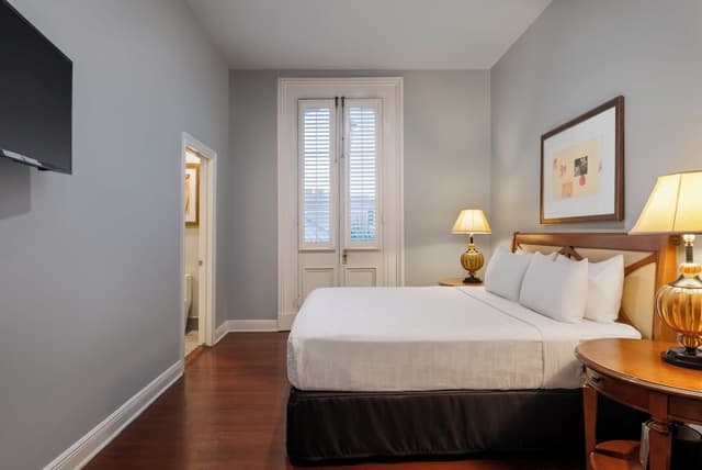 Deluxe Room, 1 King Bed