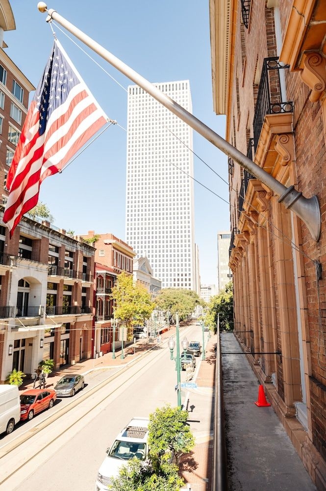 Lafayette Hotel4