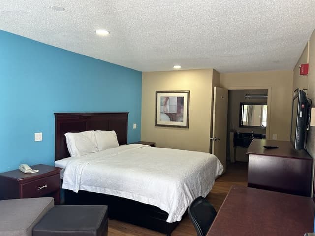 Deluxe Single Room, 1 King Bed, Non Smoking