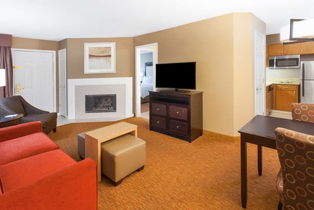 1 KING BED 1 BEDROOM FIREPLACE SUITE NONSMOK