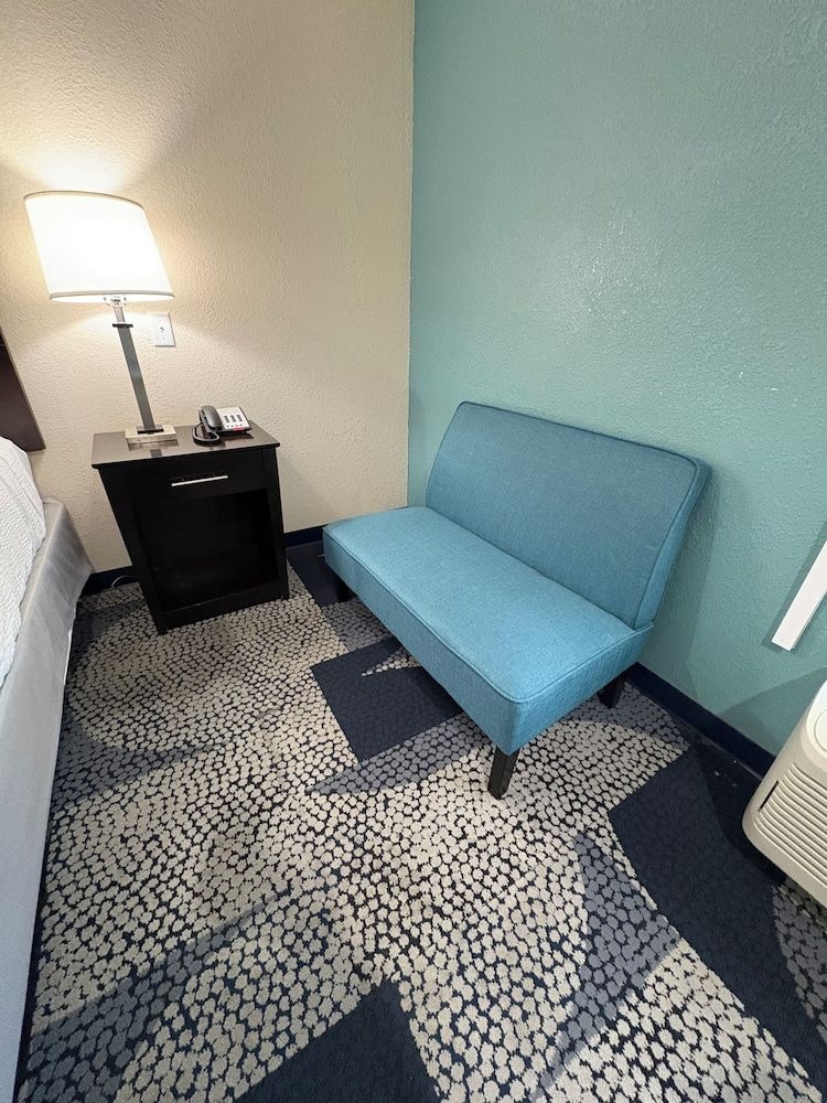Howard Johnson Express Inn Iowa LA3