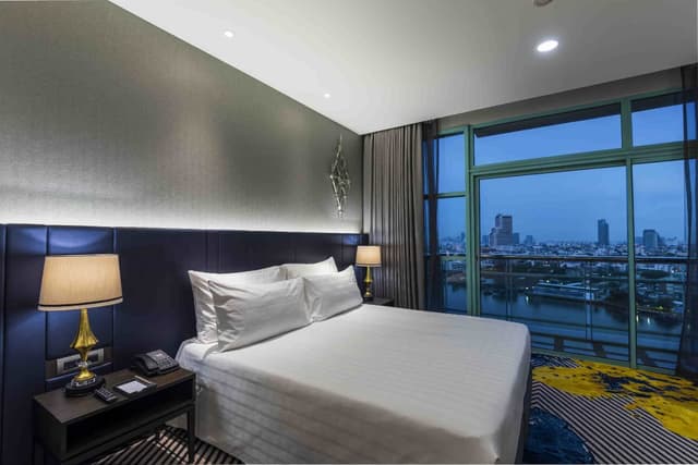 Grand Room River View