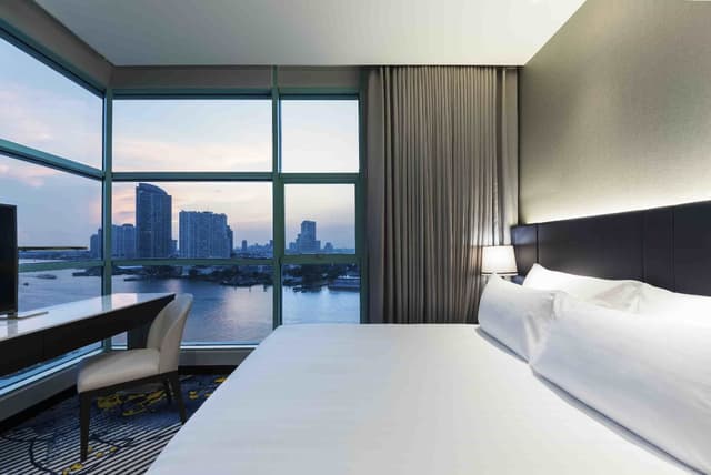 Grand Suite 1 Bedroom River View