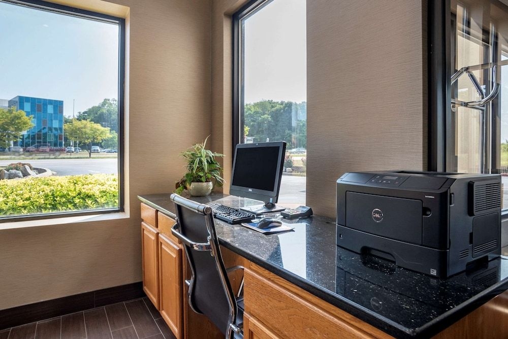 COMFORT SUITES HAGERSTOWN3