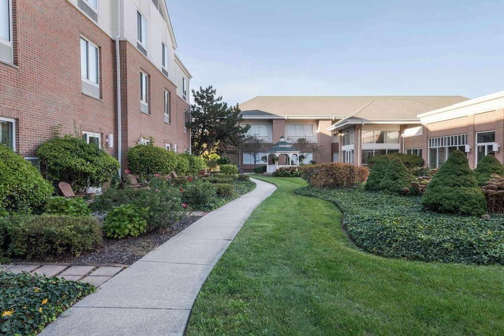 Hilton Garden Inn St. Charles1