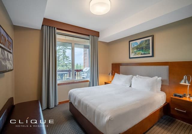 Suite, 2 Bedrooms (King in Master, Queen in 2nd Bedroom)