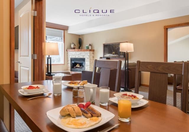 Suite, 2 Bedrooms (King in Master, Queen in 2nd Bedroom)