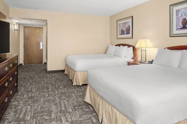 Standard Double Room, 2 Queen Beds