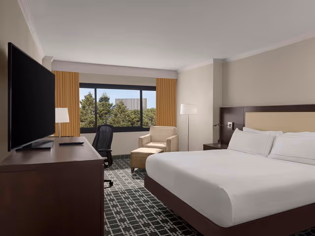 1 KING BED EXECUTIVE FLOOR-NONSMOKING
