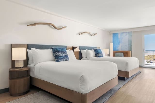 Room, 2 Queen Beds, Balcony, Oceanfront