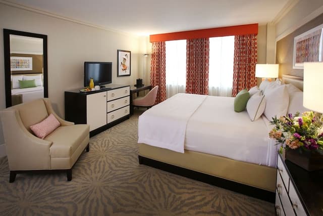 Deluxe Room, 1 King Bed