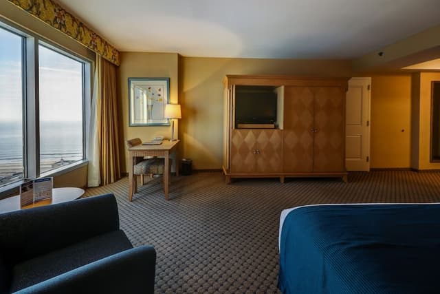 Premier Double Room, 2 Queen Beds (Rendezvous Tower)