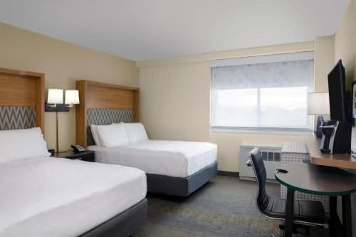 2 Queen Beds 1 Bedroom Suite