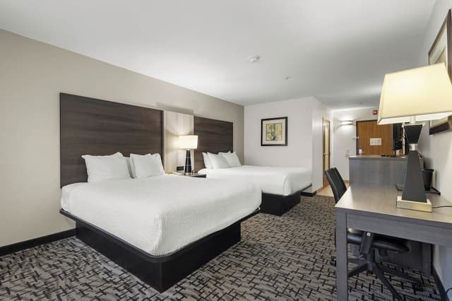 Standard Room, 2 Queen Beds, Accessible, Non Smoking (Walk-in Shower)