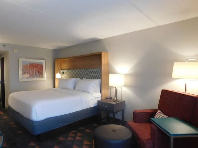 Standard Room, 1 King Bed