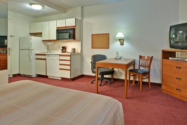 Studio Suite, 1 Queen Bed