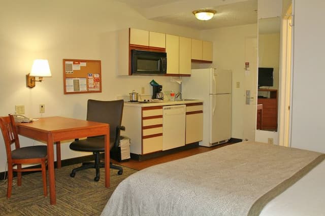 Studio Suite, 1 Queen Bed