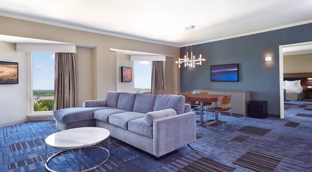 1 KING BED 1 BEDROOM PRESIDENTIAL SUITE
