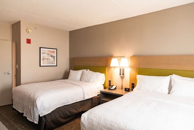 Suite, 2 Queen Beds, Refrigerator & Microwave (Wet bar)