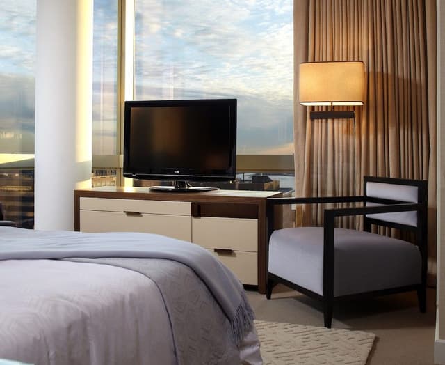 Room, 1 King Bed (SoHi View)