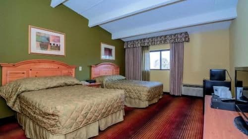2 Double Beds, Smoking