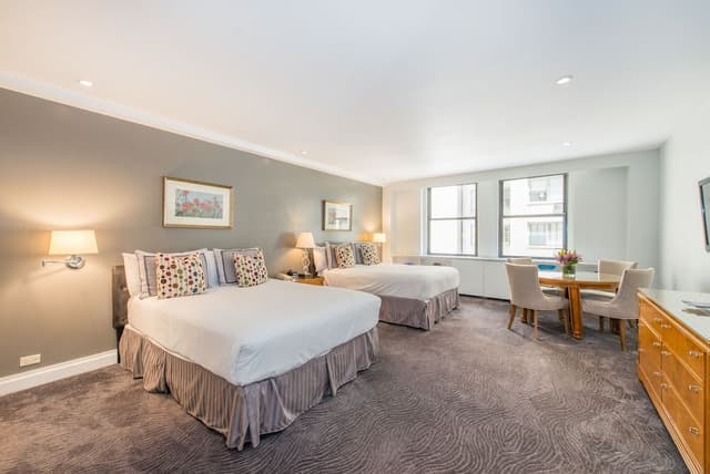 Studio, 2 Queen Beds