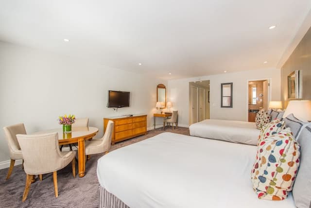 Studio, 2 Queen Beds