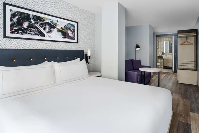 Studio Suite, 1 King Bed