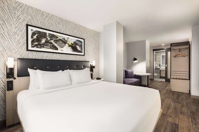 Studio Suite, 1 King Bed