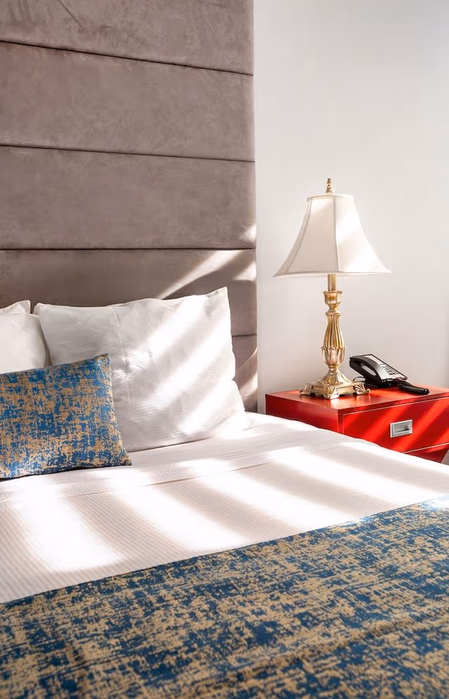 One King Bed, Accessible