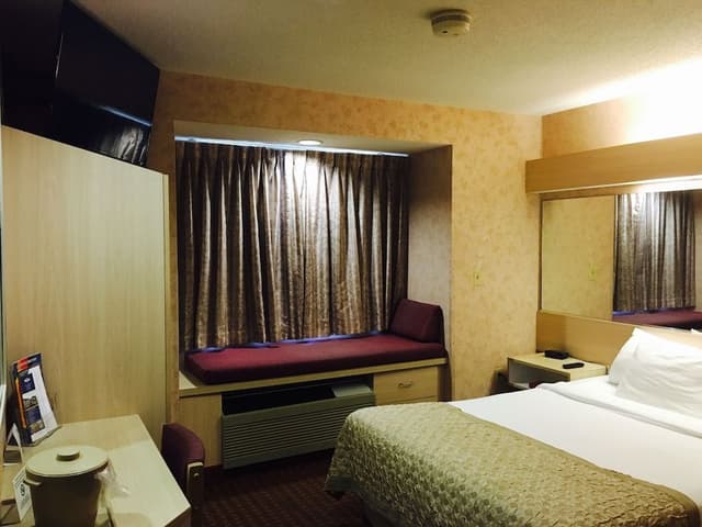 Room, 1 Queen Bed, Non Smoking