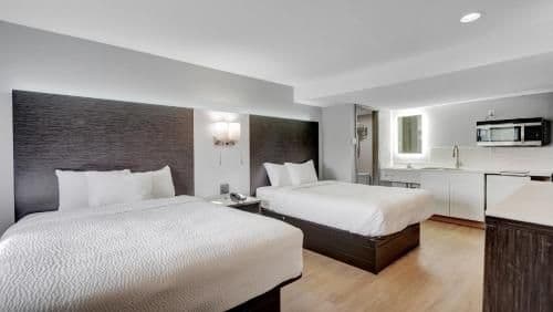 2 Queen Beds, Deluxe Room, Non-Smoking